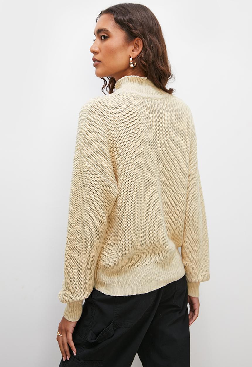 Superbalist - Lofty funnel neck - ecru