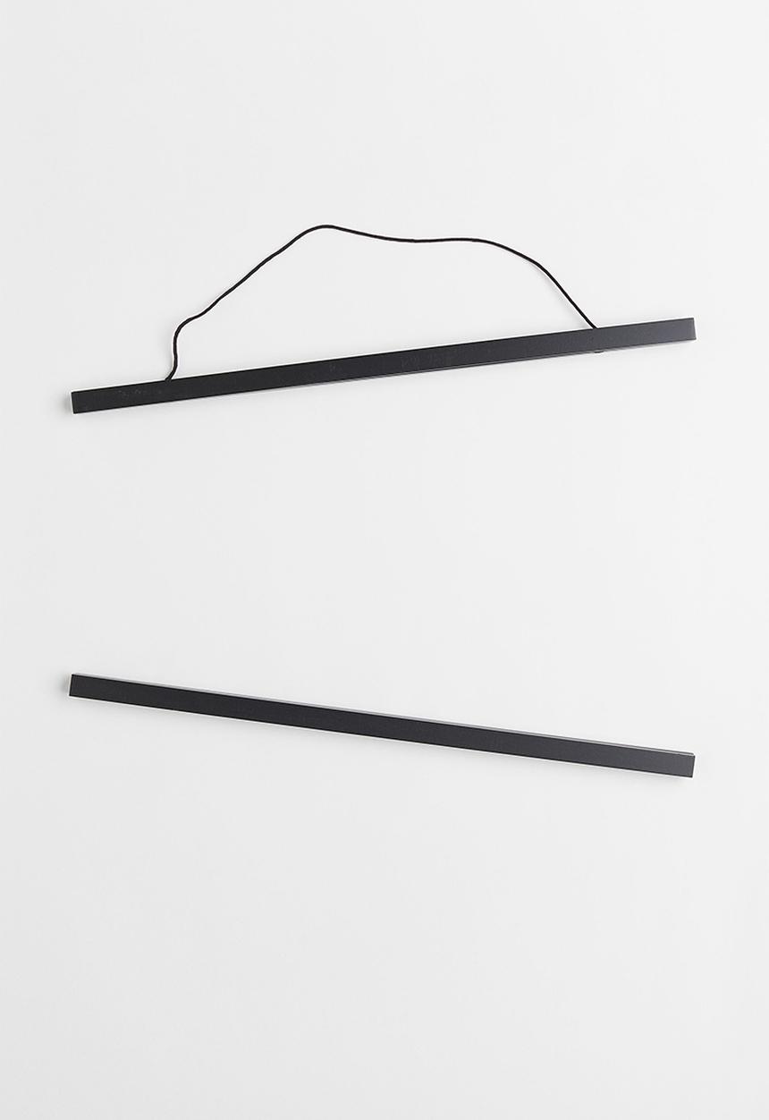 H&M - Large wooden frame mount - black