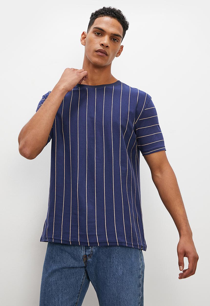 Superbalist - Dylan pocket crew neck tee - navy