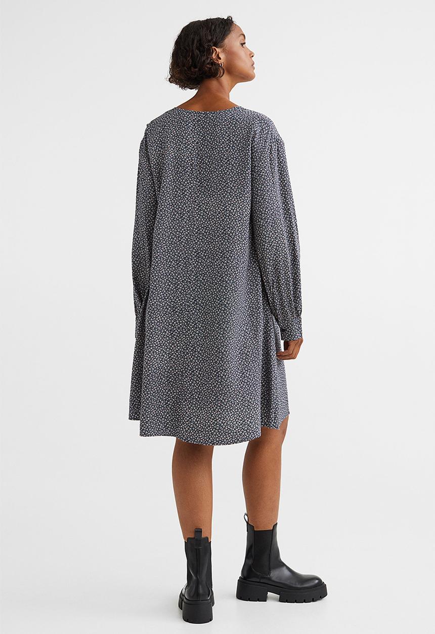 H&M - V-neck dress - dark blue/small flowers