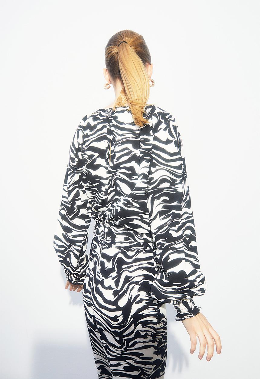 H&M - Patterned balloon-sleeved blouse - black/zebra print