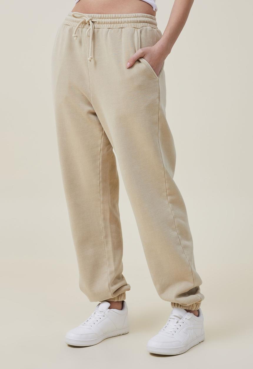 Cotton On - Classic washed trackpant - washed light sand