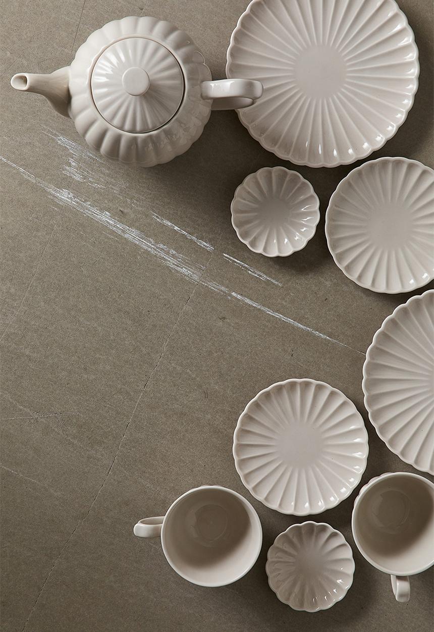H&M - Porcelain cup - beige