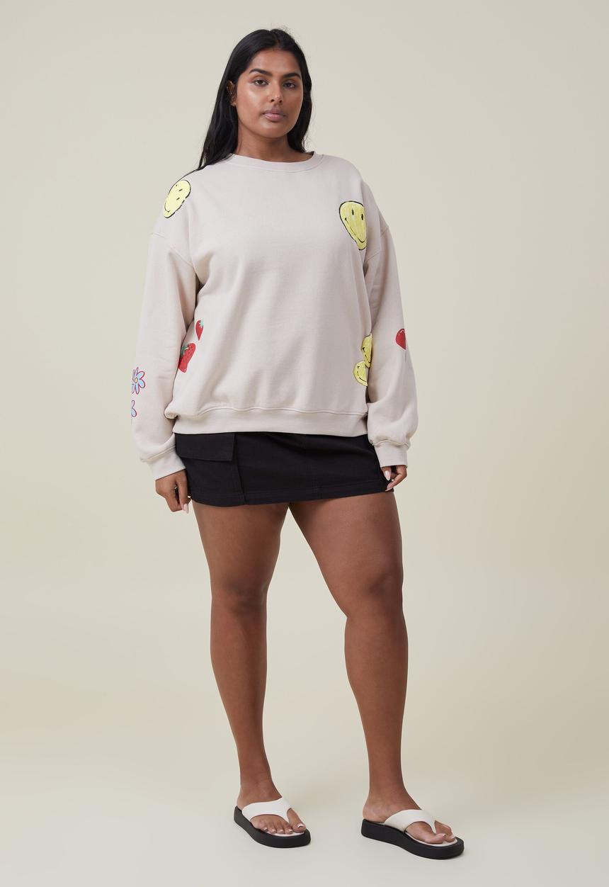 Cotton On - curve smiley crew sweatshirt - lcn smi smiley icons/stone