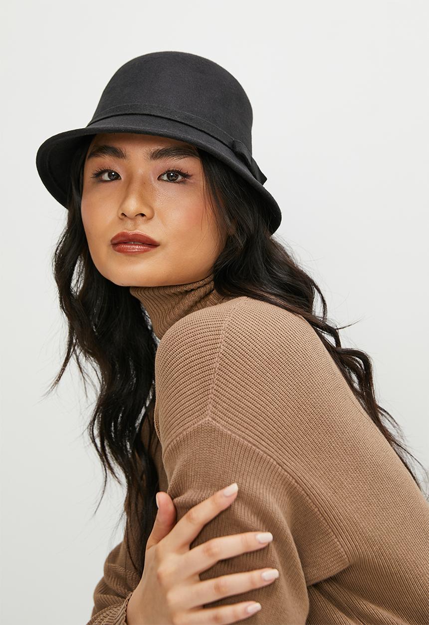 edit - Noelle bucket hat - black