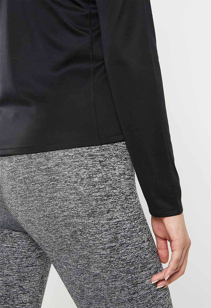 ASICS - Core long sleeve top - performance black