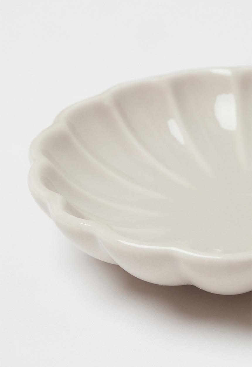 H&M - Small porcelain dish - beige I
