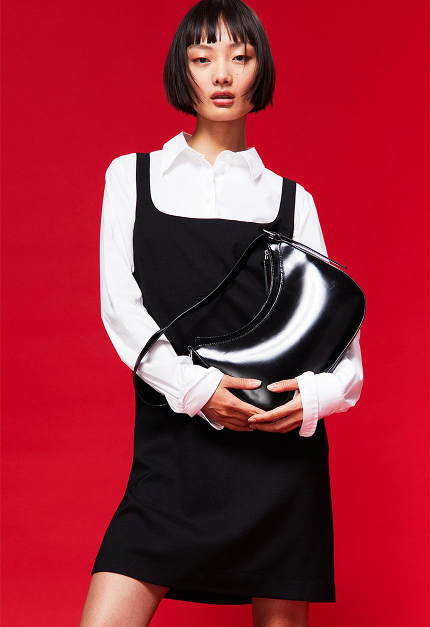 H&M - Short pinafore dress - black