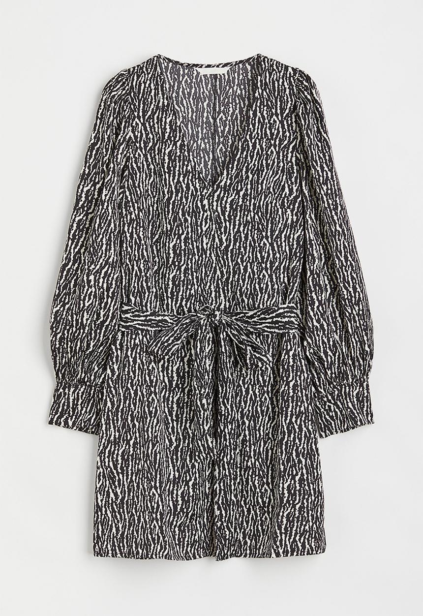 H&M - Balloon-sleeved satin dress - black/patterned