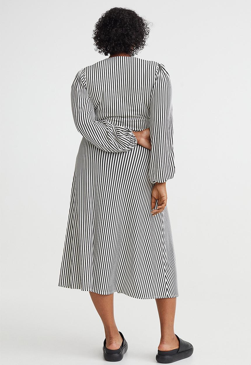 H&M - Balloon-sleeved wrap dress - black & white striped