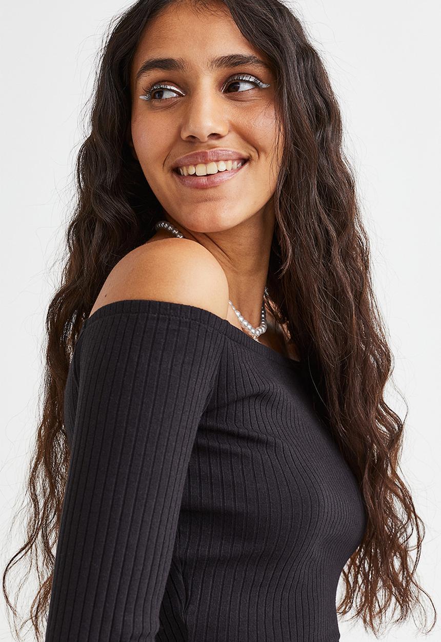 H&M - Fitted off-the-shoulder top - black