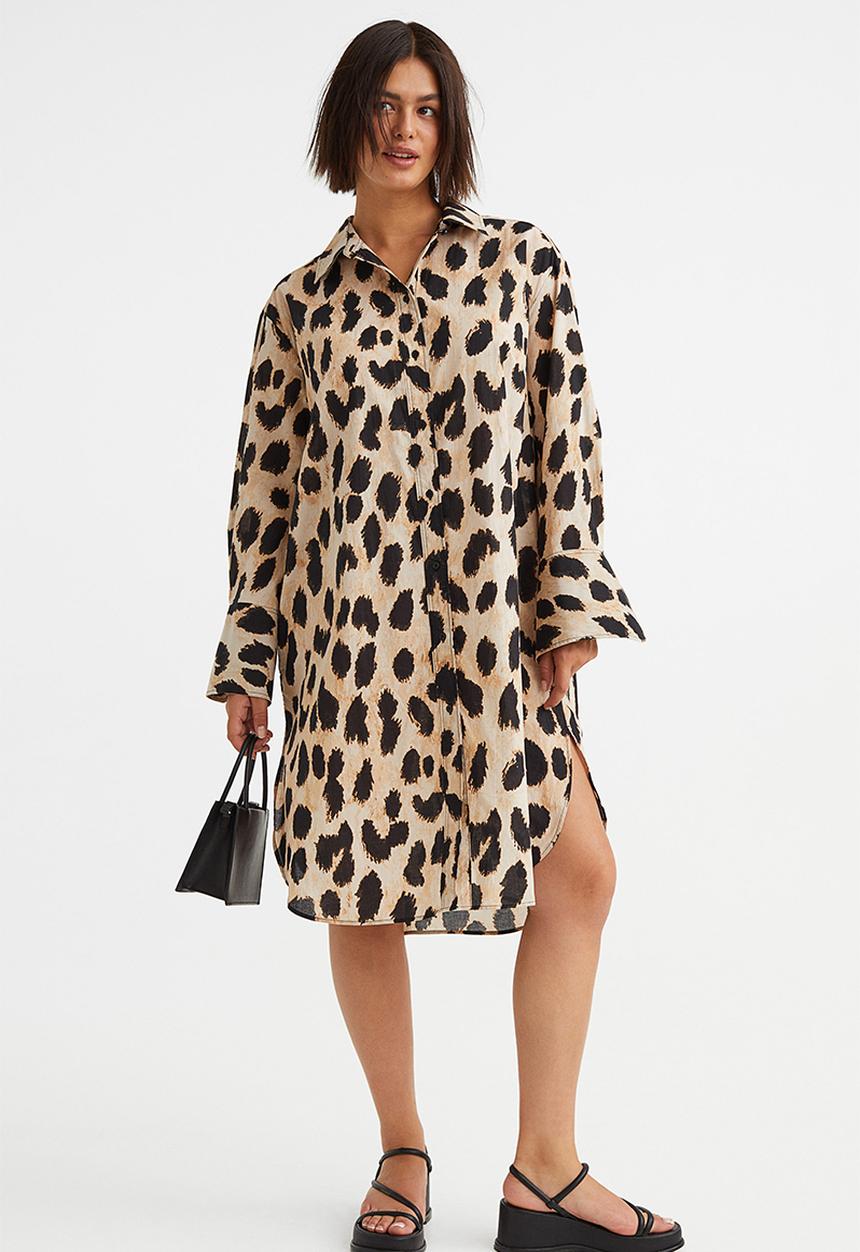 H&M - Oversized shirt dress - light beige/leopard-print