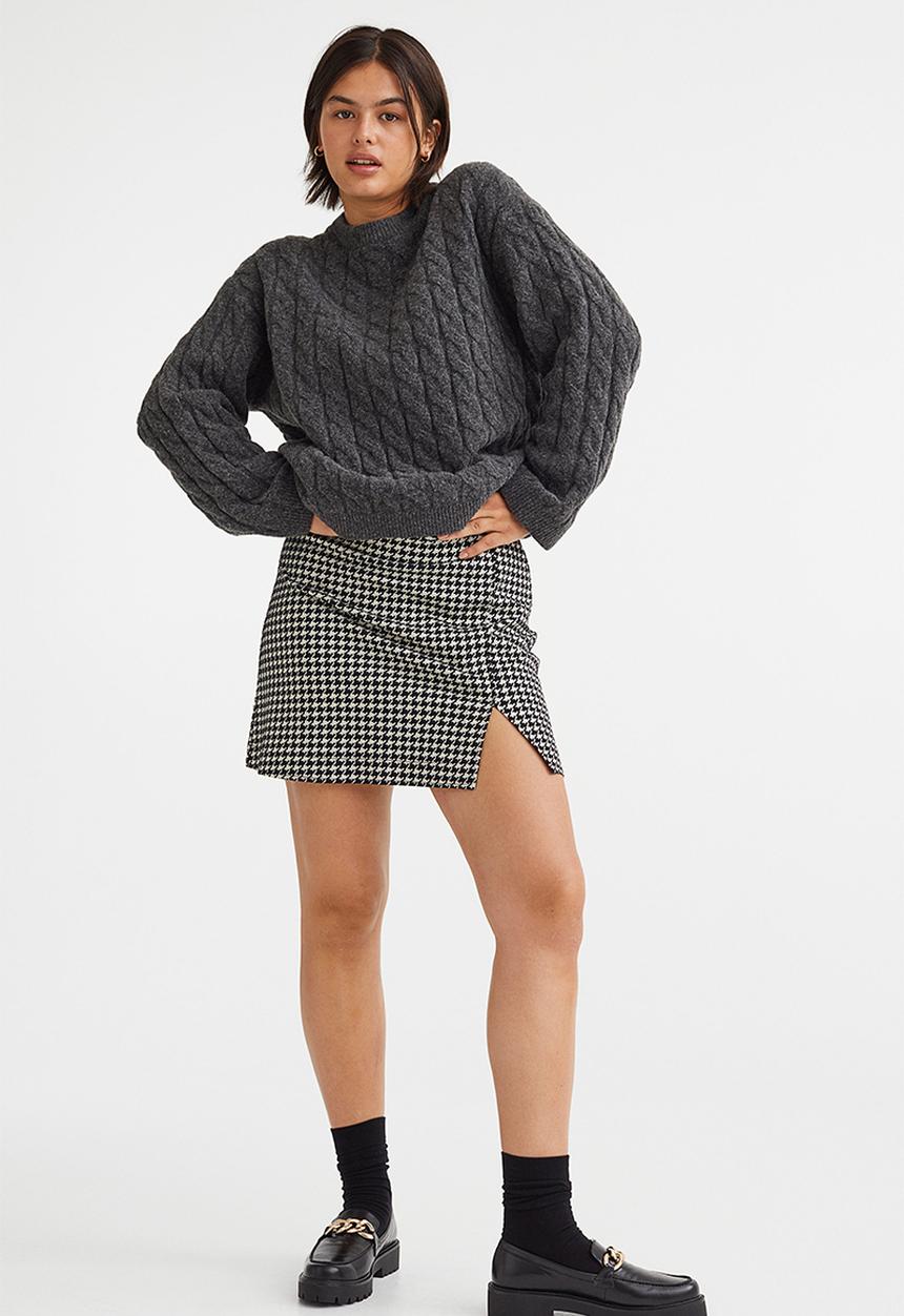 H&M - Short wrapover skirt - black/dogtooth-patterned