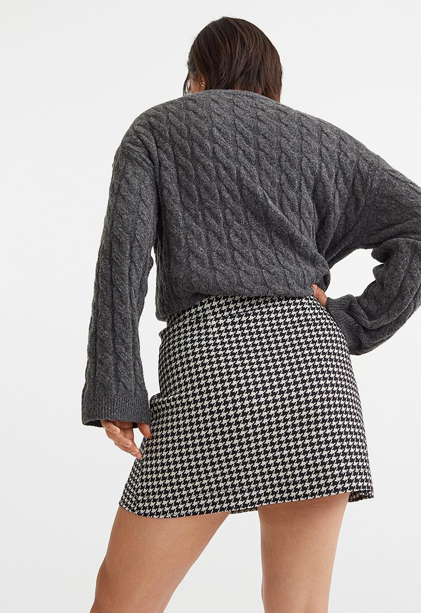 H&M - Short wrapover skirt - black/dogtooth-patterned