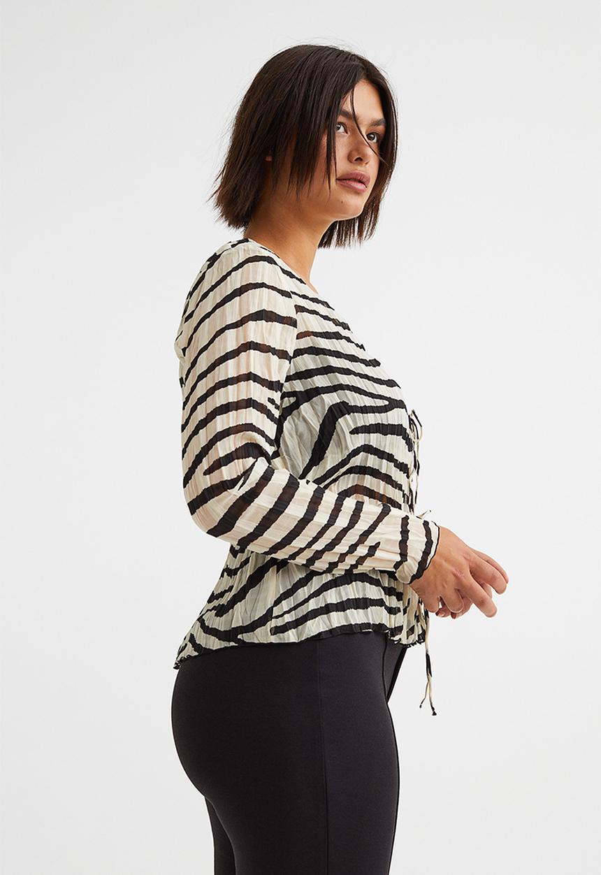 H&M - Jacquard-weave tie-detail blouse - cream/zebra-print