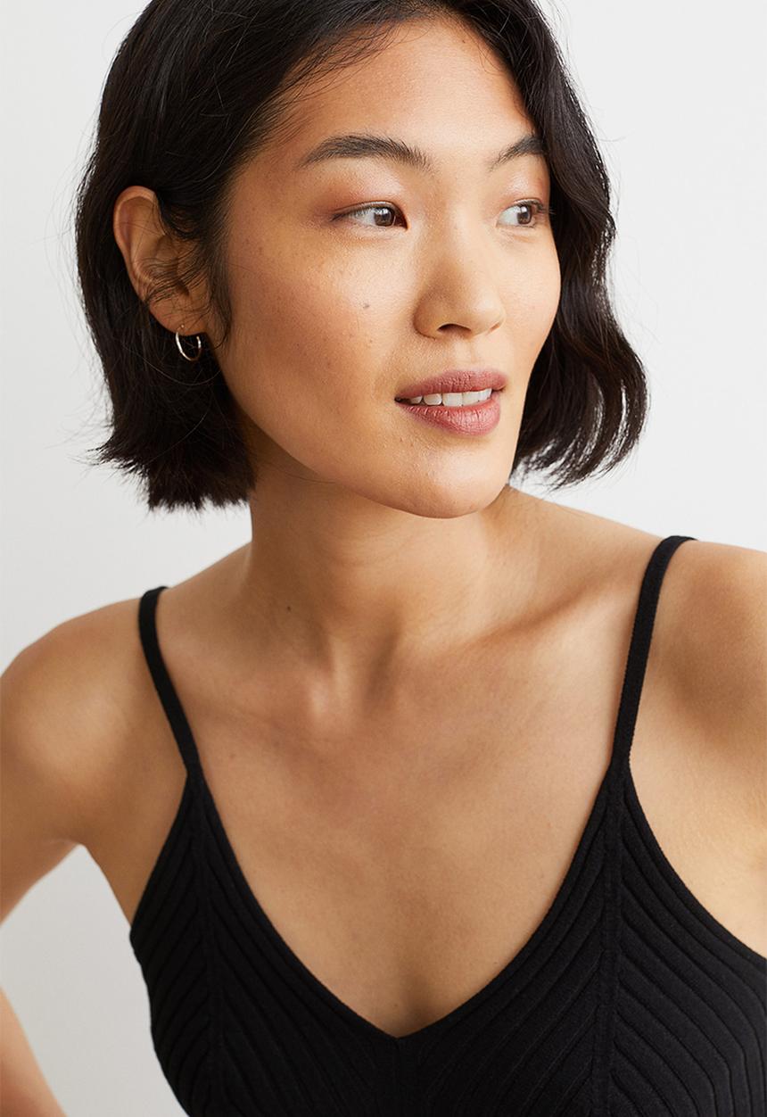 H&M - Viscose-blend crop top - black
