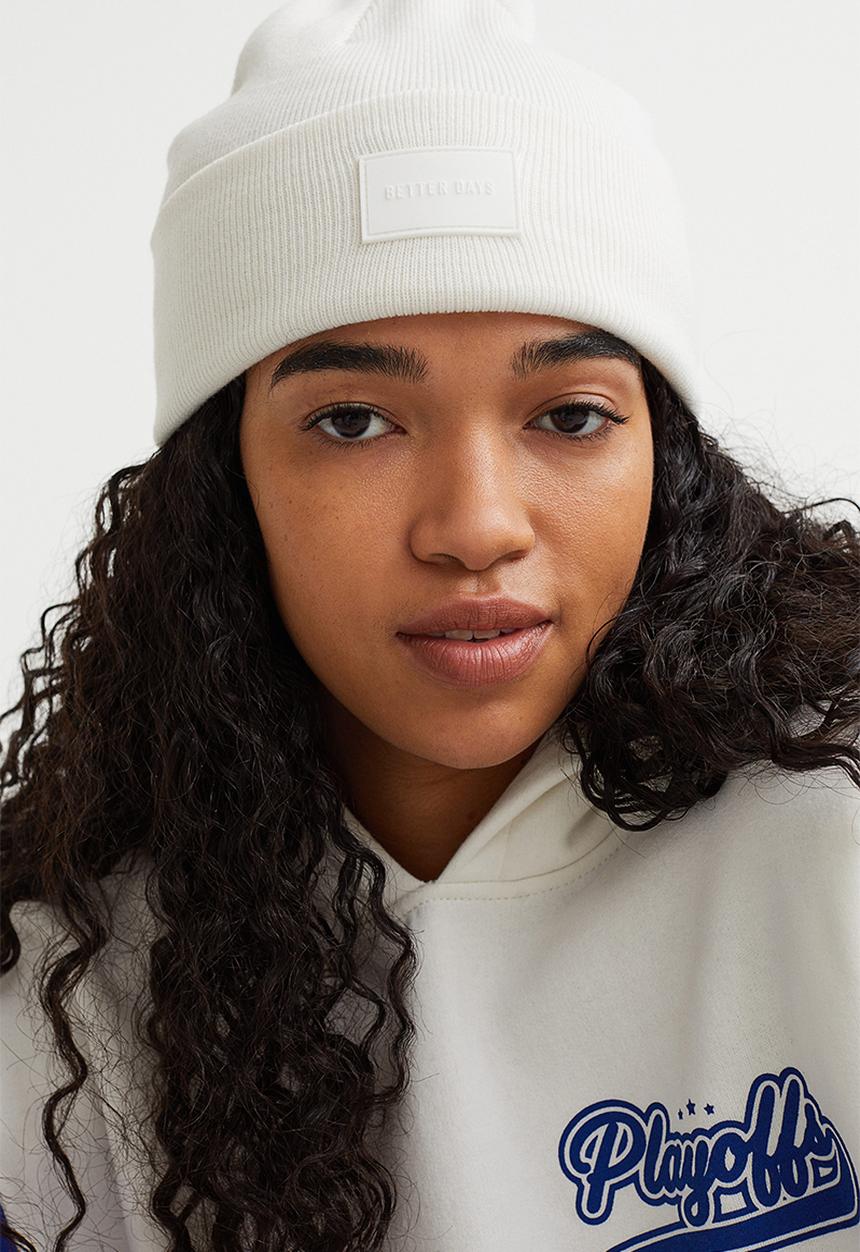 H&M - Appliquéd knitted hat - white