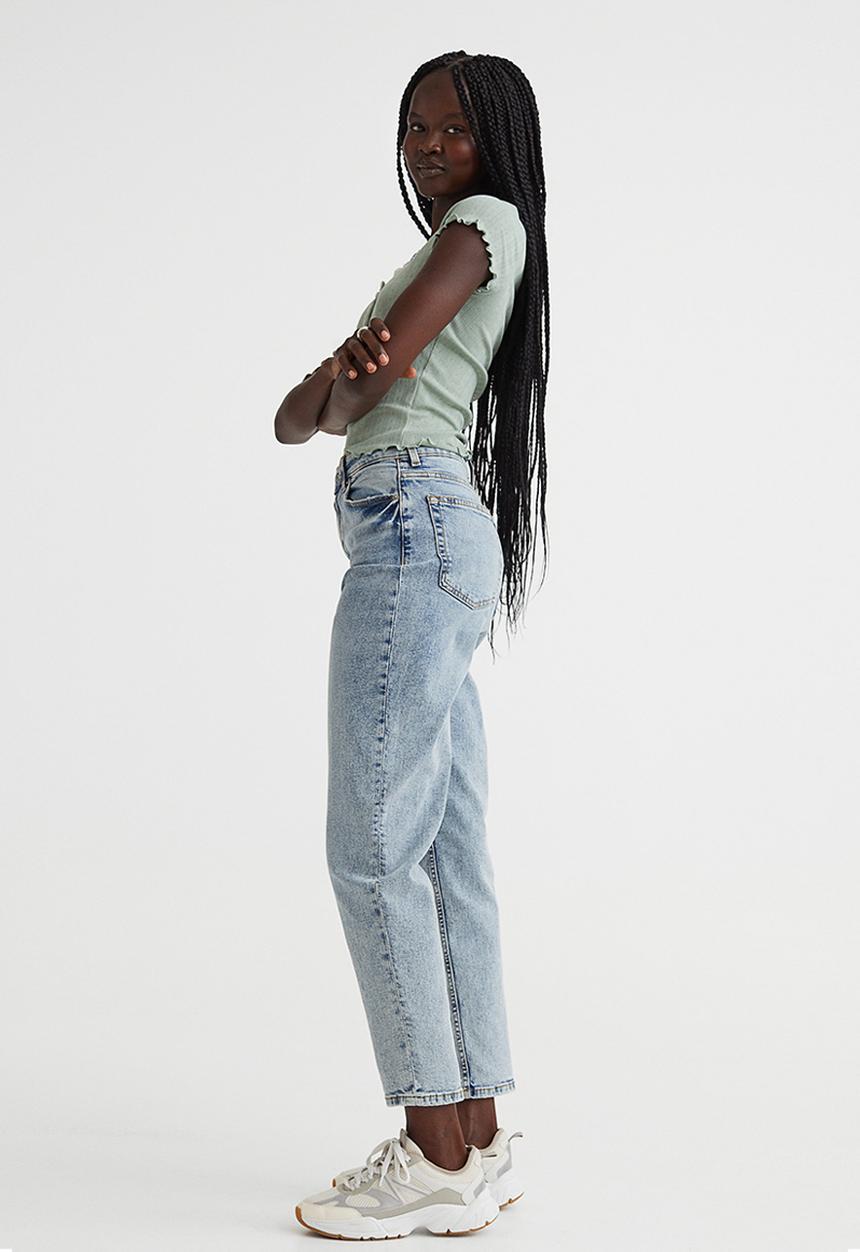 H&M - Mom loose-fit high ankle jeans - light denim blue