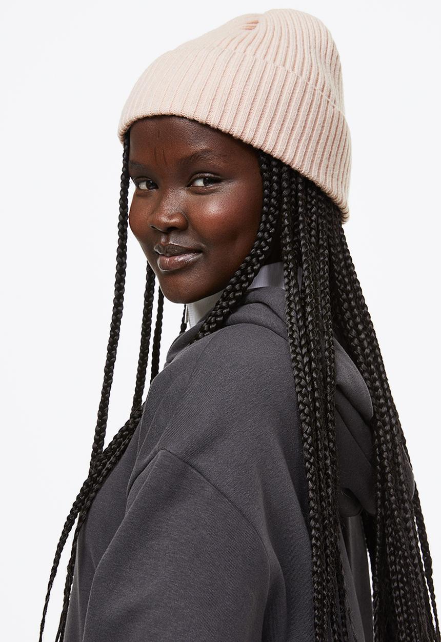 H&M - Knitted hat - light pink