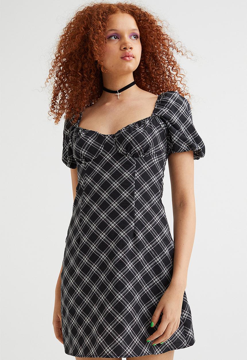 H&M - Puff-sleeved crêpe dress - black/checked