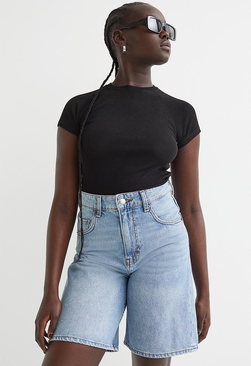 H&M - Wide bermuda high waist shorts - light denim blue