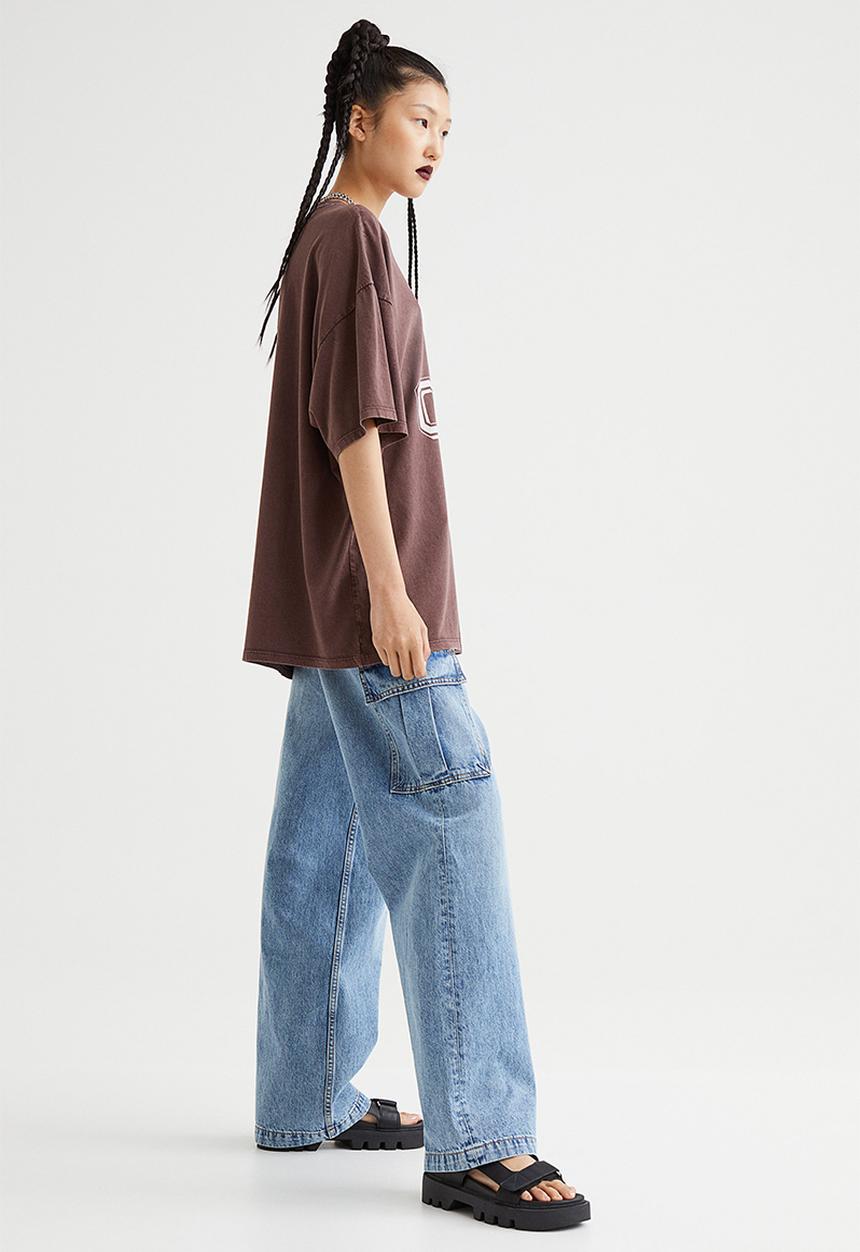H&M - Oversized printed T-shirt - dark brown/ohio