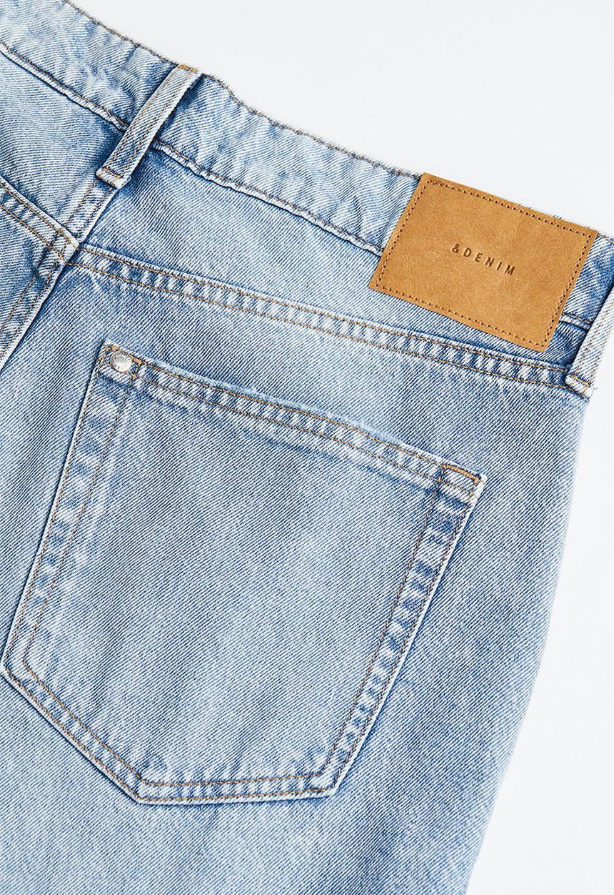 H&M - Curvy fit 90s baggy low jeans - light denim blue I