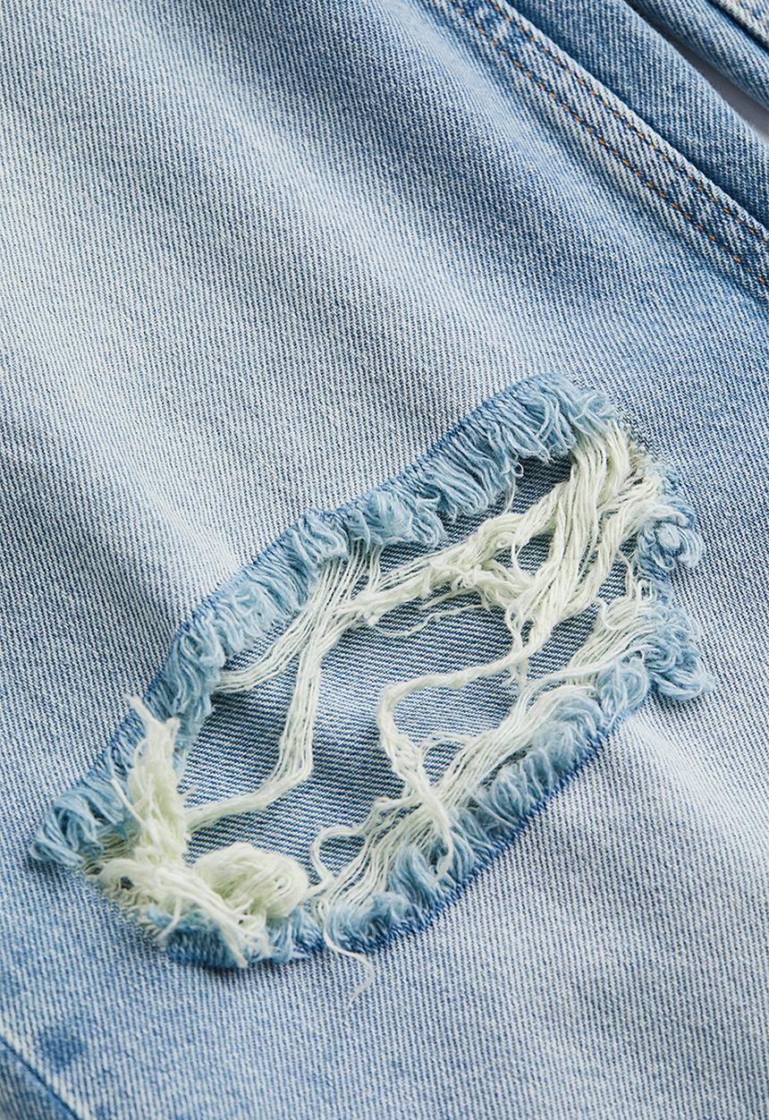 H&M - Curvy fit 90s baggy low jeans - light denim blue