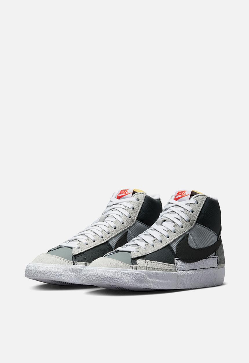 Nike - Blazer '77 remastered