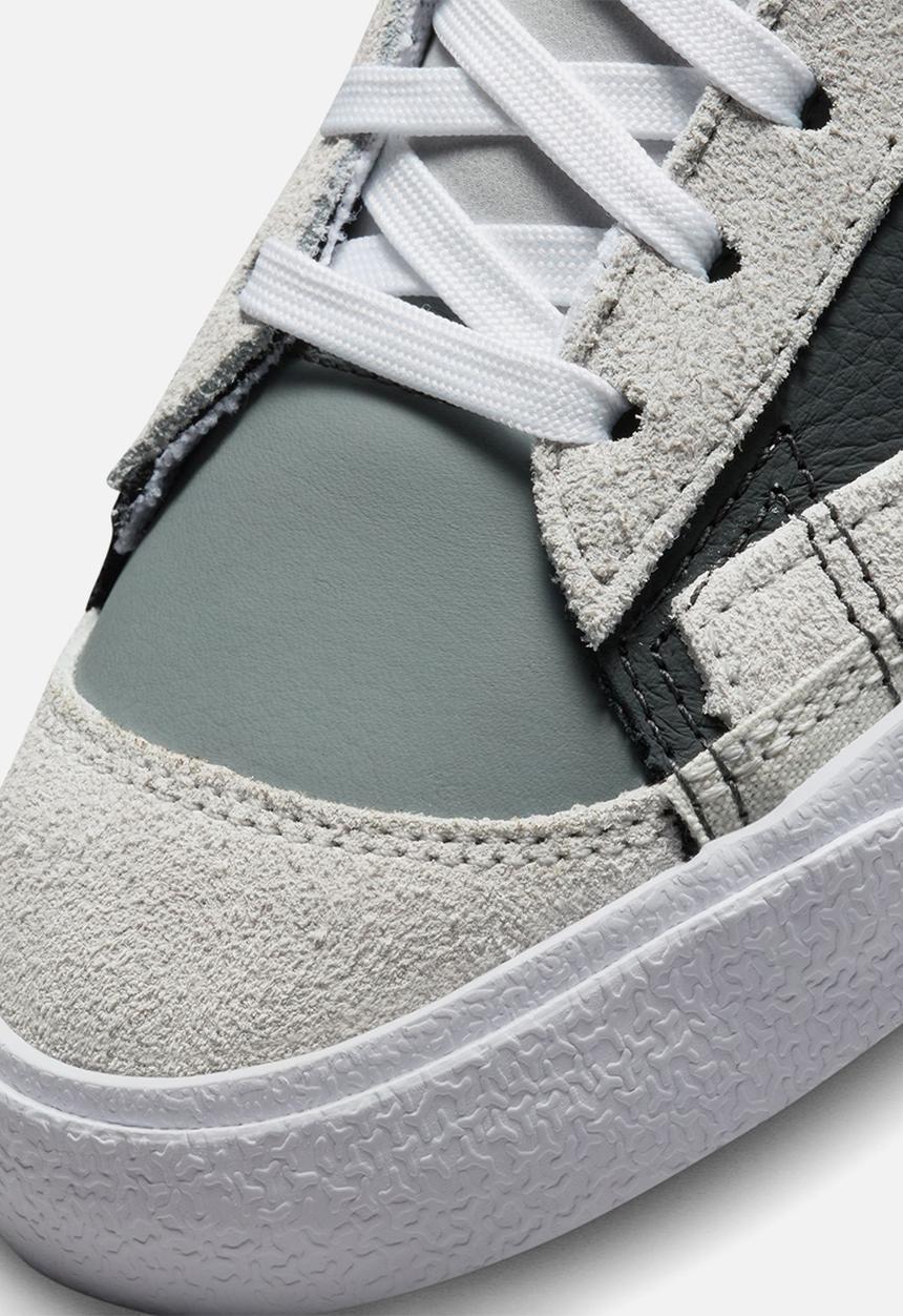Nike - Blazer '77 remastered