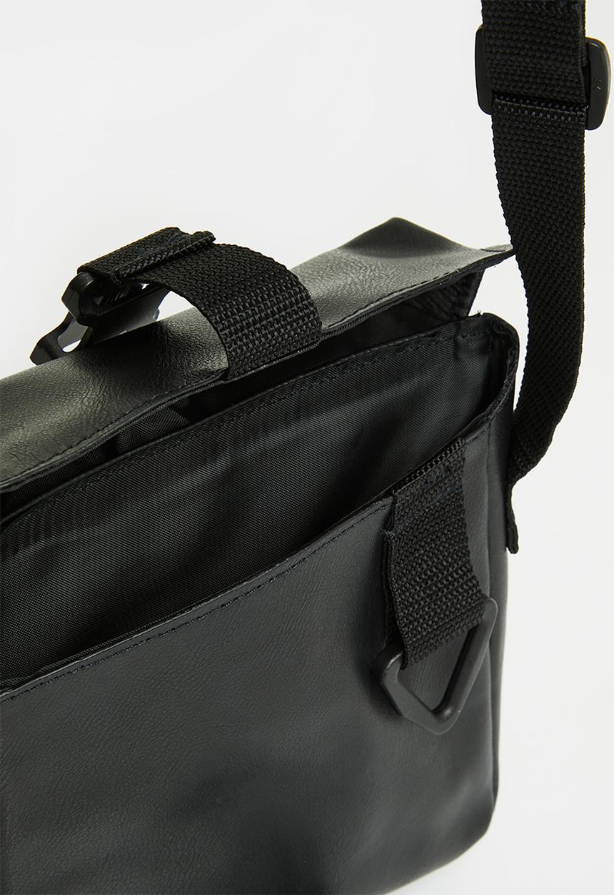 adidas Performance - Pu ess bag - black & white
