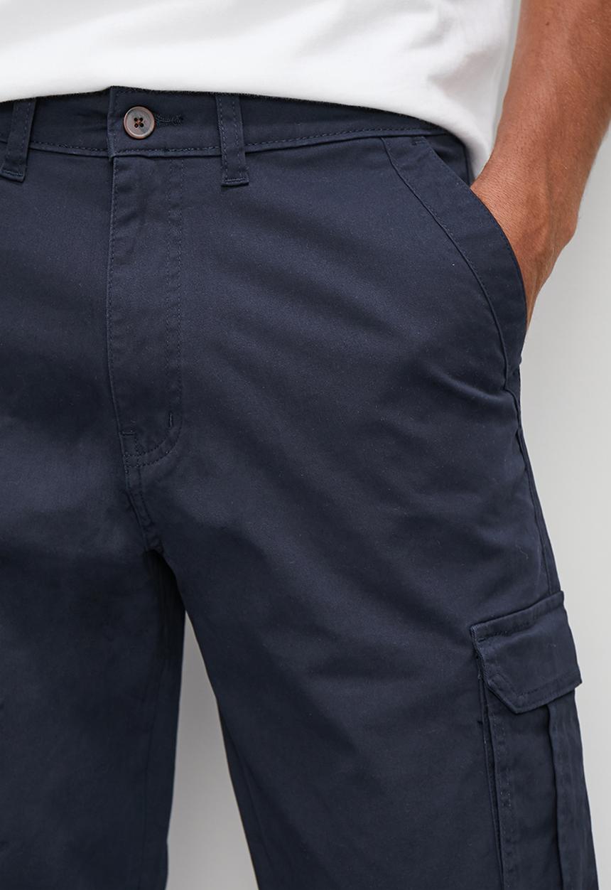 Lark & Crosse - Regular fit cargo pant - navy