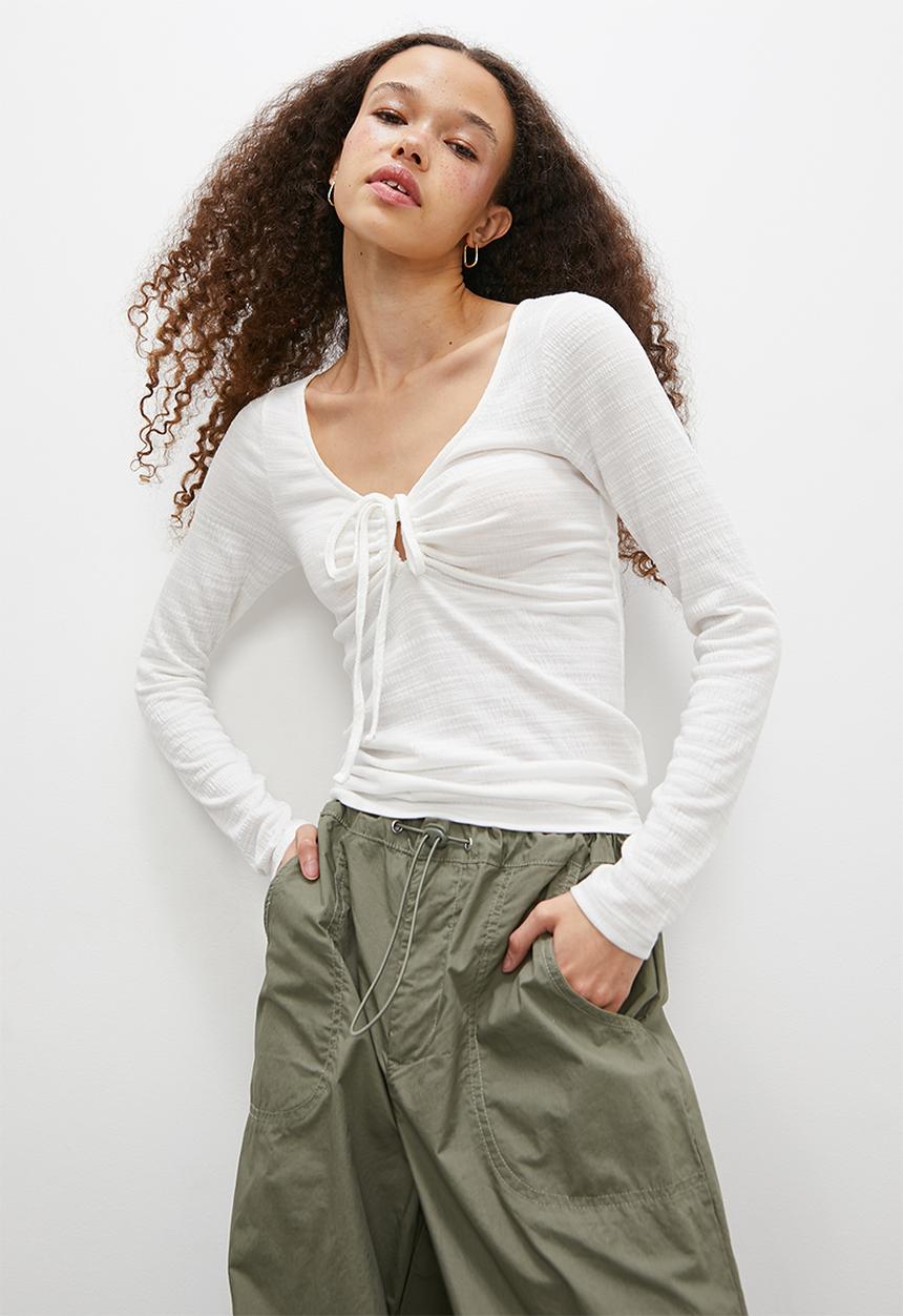 Blake - Keyhole cut n sew tee - white