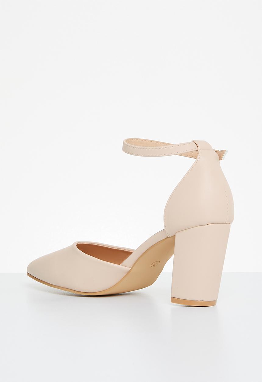 edit - Adley anklestrap block heel - natural