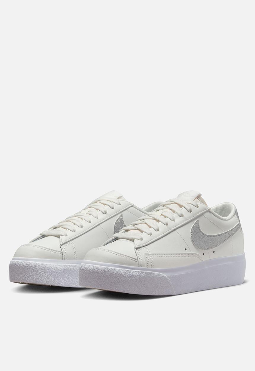 Nike - Nike Blazer Low Platform