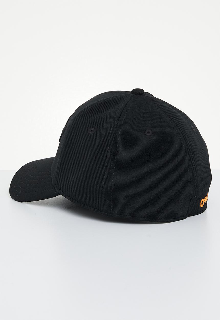 Oakley - 6 panel stretch hat embossed - blackout
