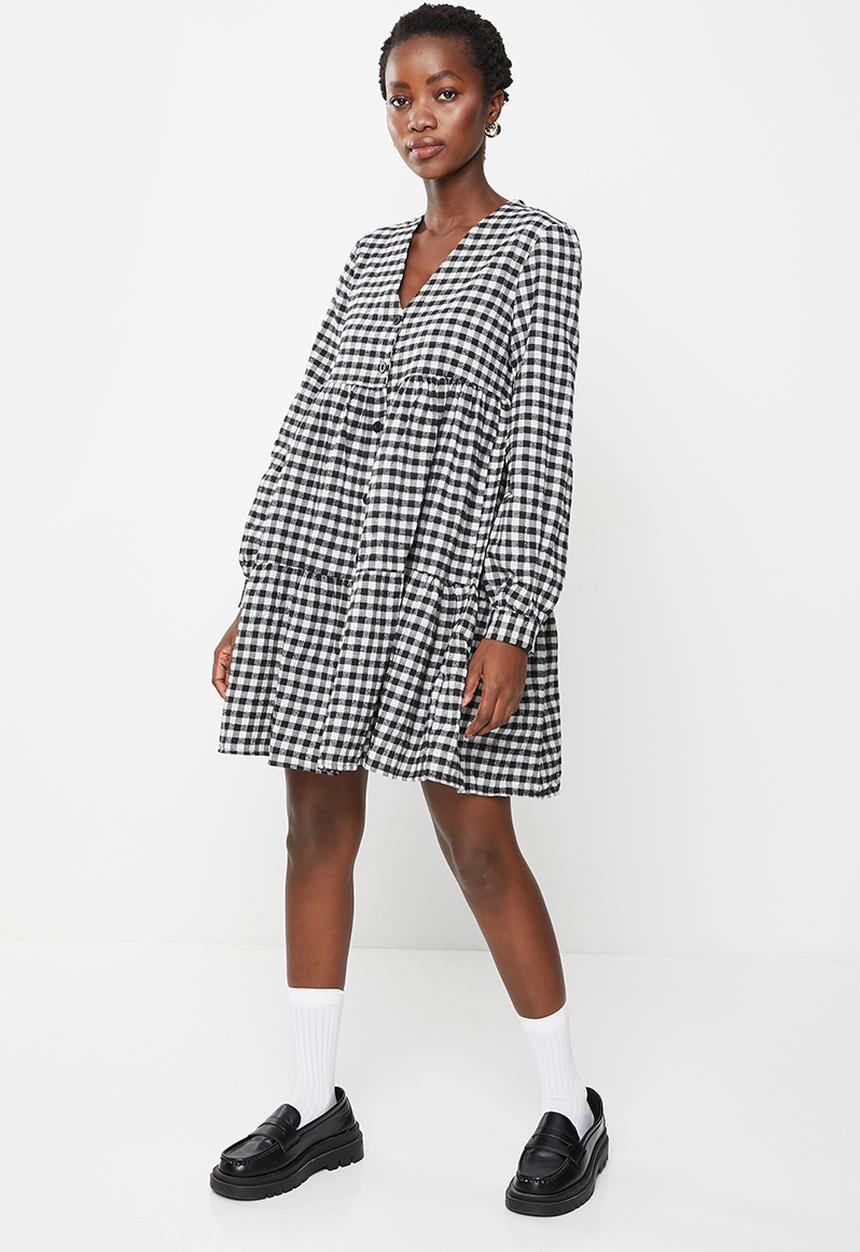 Trendyol - Gingham flare dress - black & grey