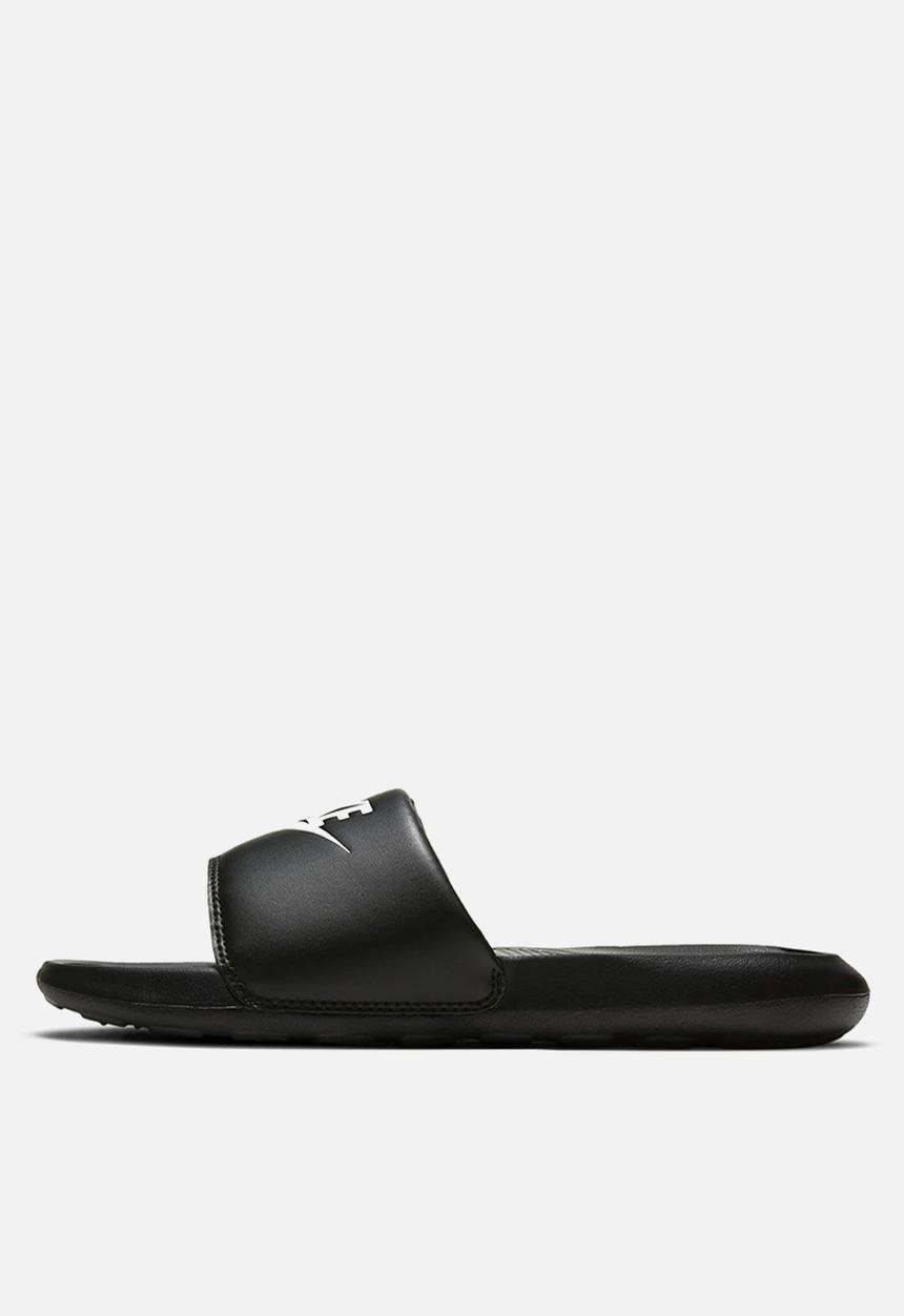 Nike - Victori one - black & white