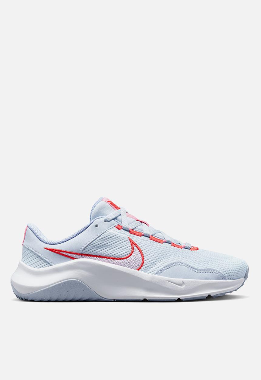 Nike - Nike Legend Essential 3 Next Nature