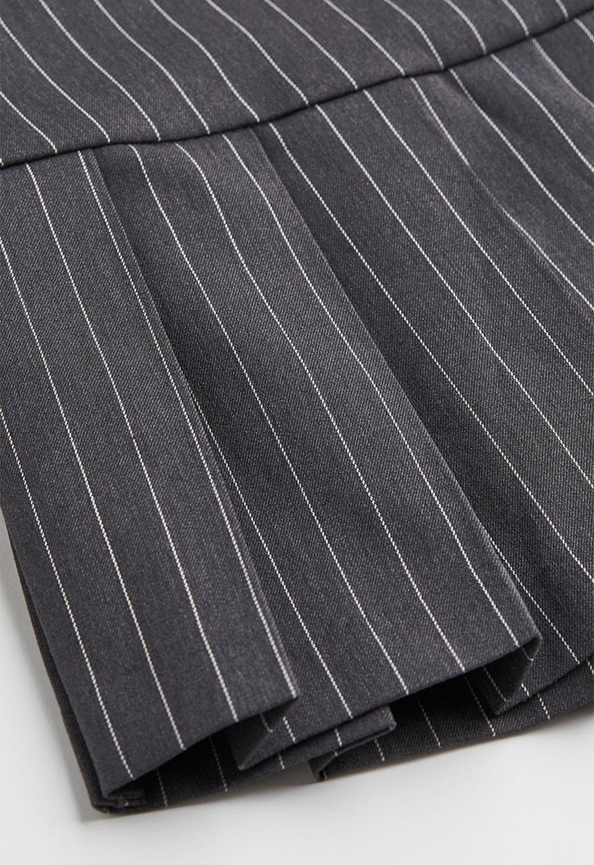 H&M - Pleated twill skirt - dark grey/pinstriped