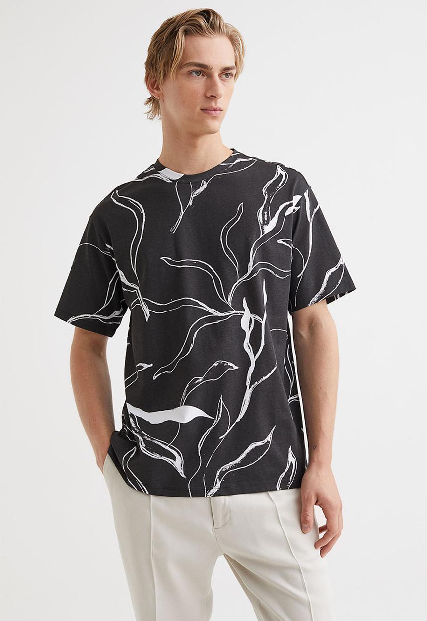 H&M - Relaxed fit patterned cotton T-shirt - black/patterned