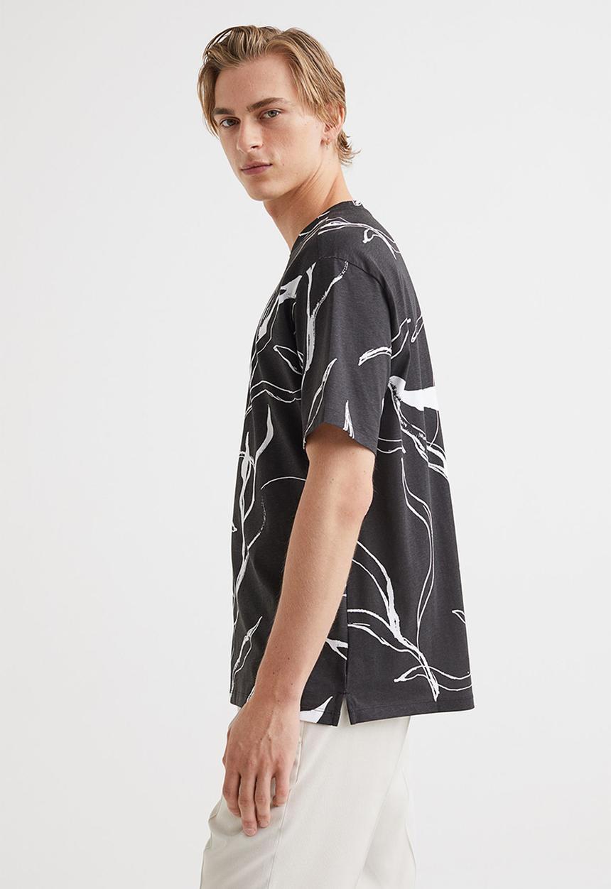 H&M - Relaxed fit patterned cotton T-shirt - black/patterned