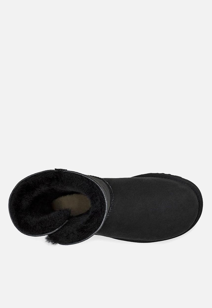 UGG® - Bailey zip short - black