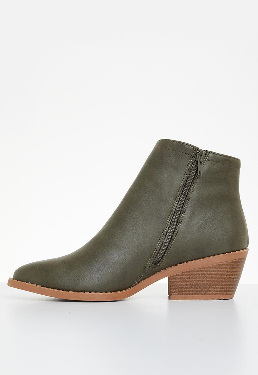 Butterfly Feet - Coraline 3 ankle boot - olive