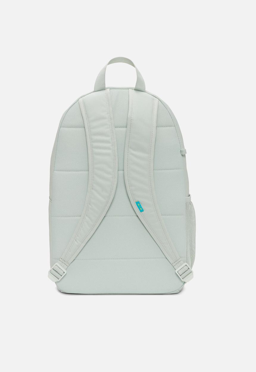 Nike - Nike elemental - light silver