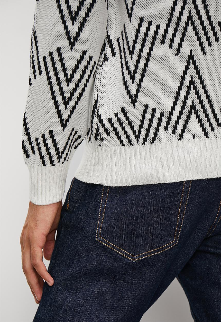 Superbalist - Regular fit aztec pattern crew neck - cream & black