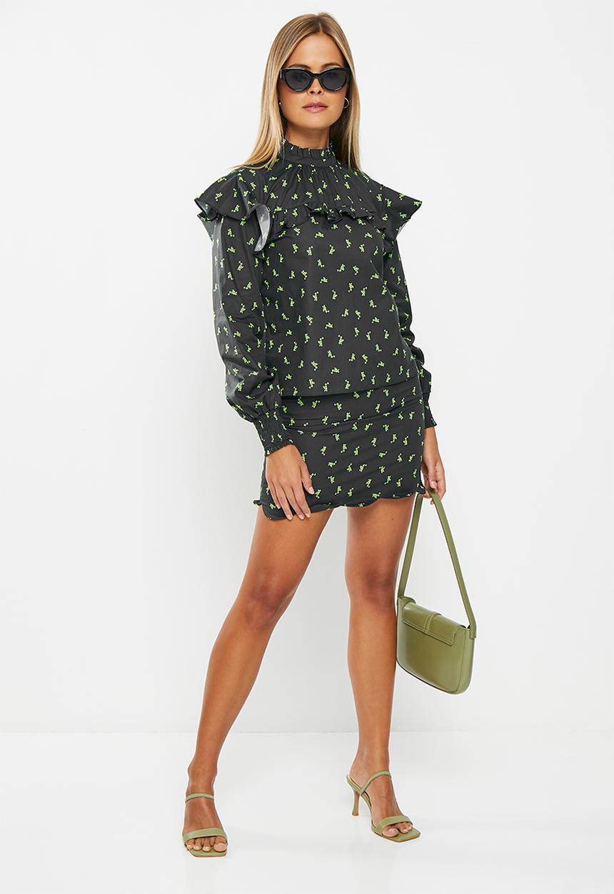 Glamorous - Ruffle shoulder co-ord blouse - black lime flower