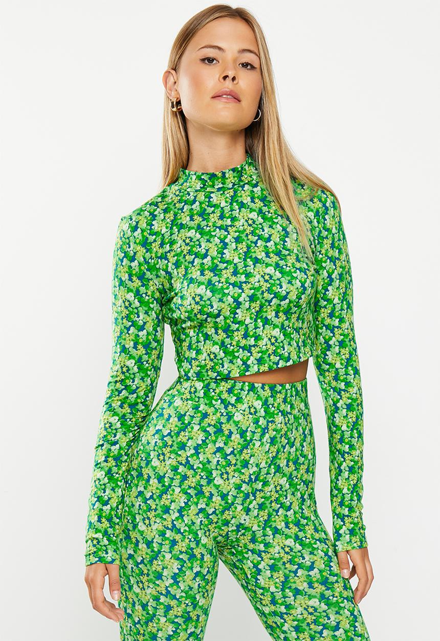 Glamorous - Floral long sleeve ditsy crop co-ord - lime and blue