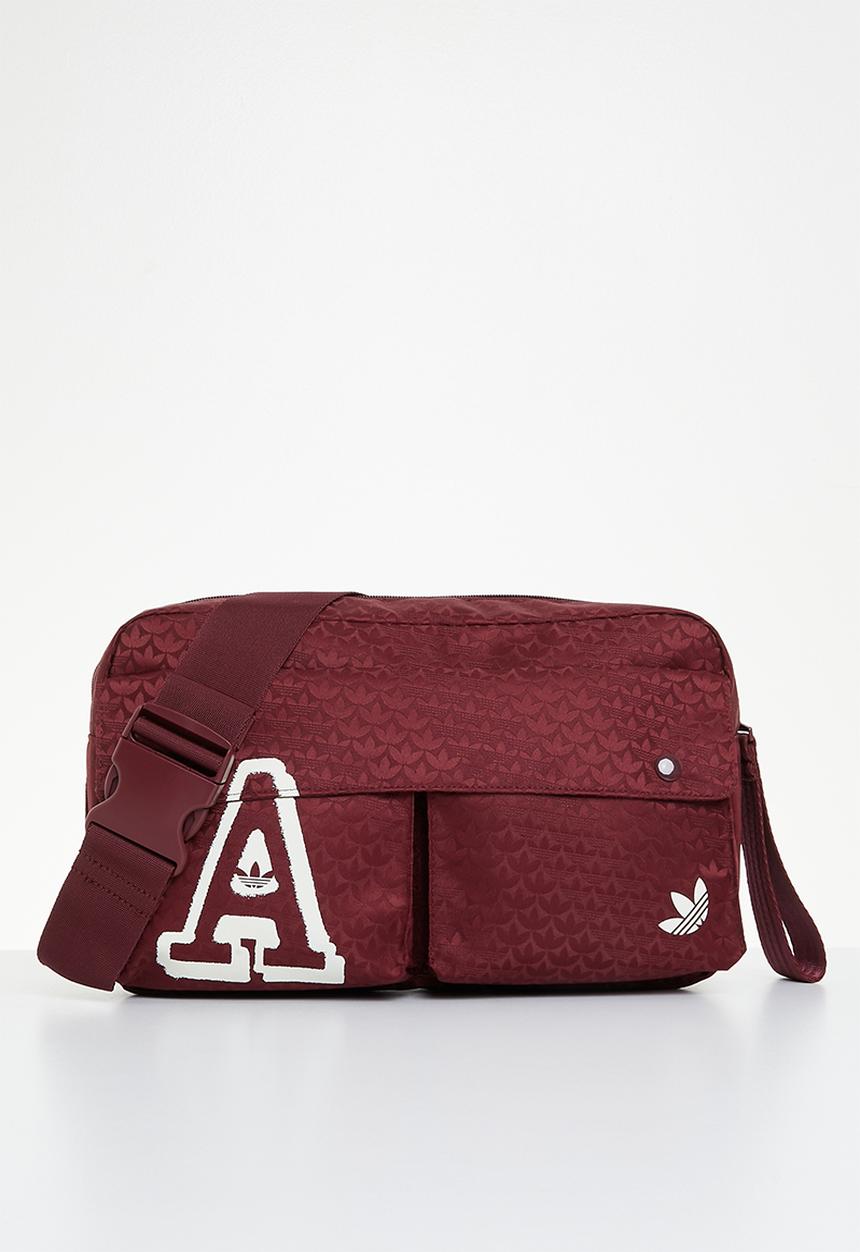 adidas Originals - Wb ltrefoil aop - shadow red