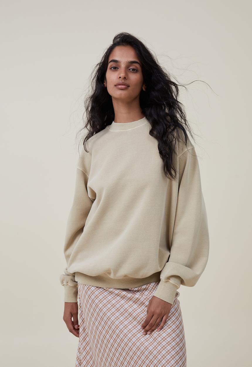 Cotton On - Classic washed crew sweatshirt - washed light sand
